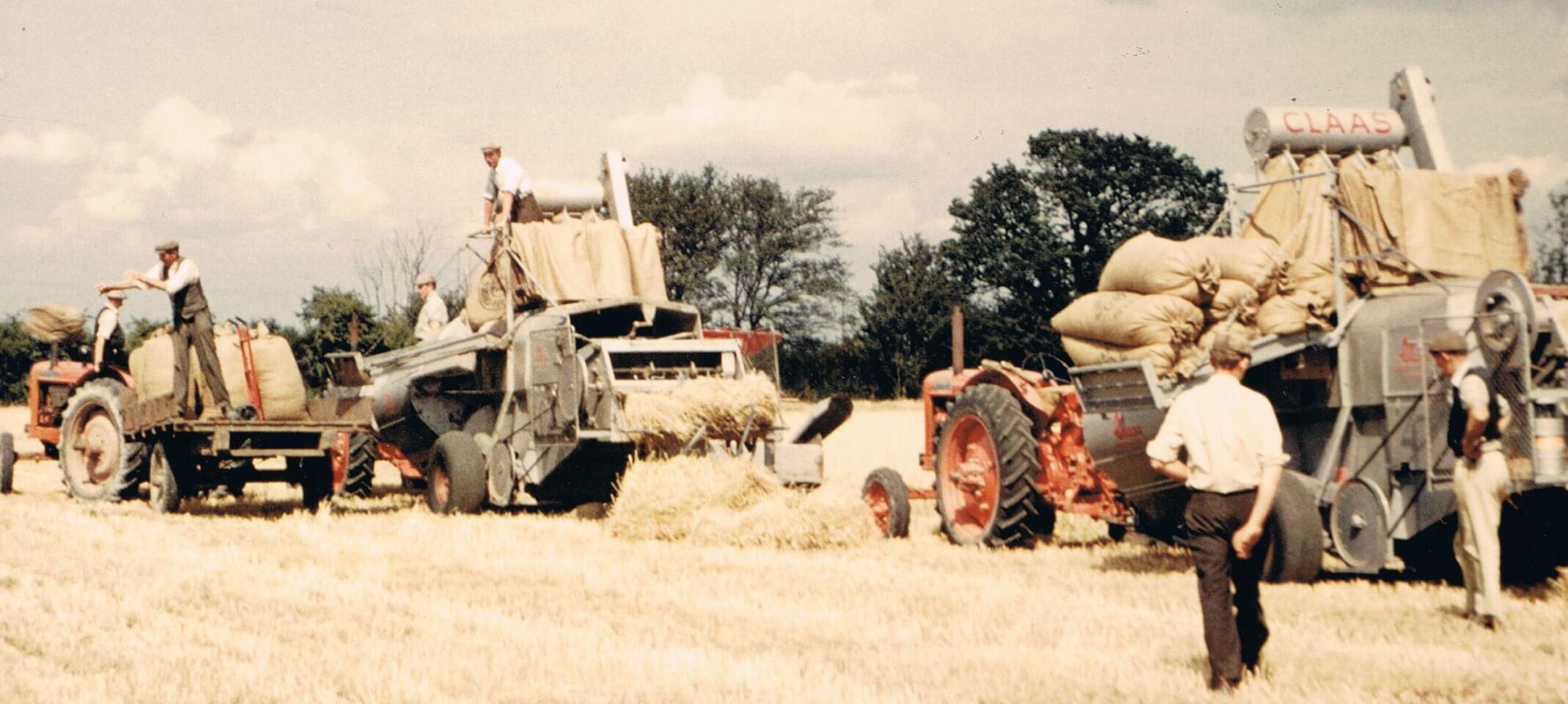 Hall Farm Bottisham combining 1951